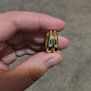 Elegant Gold Hoop Earrings